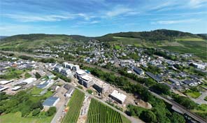 Zenz Massivhaus Baustelle in Bullay - schlüsselfertige Erstellung von 4 Punkthäusern mit 60 Wohnungen 